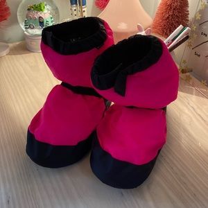 Block dance shoe cover